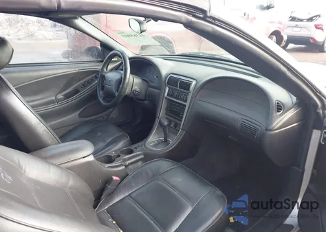 2004 Ford Mustang z USA, uszkodzony, nr VIN 1FAFP44434F108213